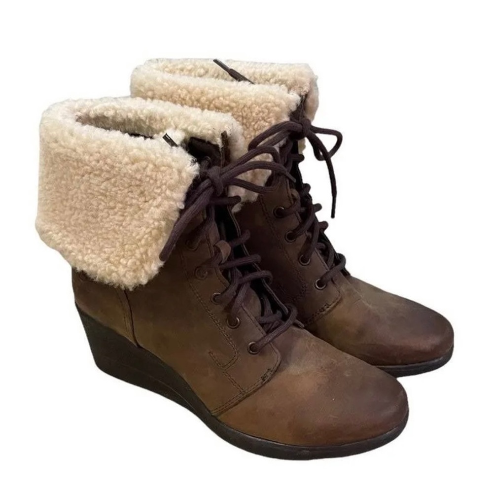 Ugg Zea wedge bootie